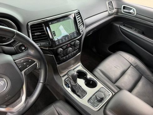 Used 2022 Jeep Grand Cherokee Limited AWD/4WD image 25