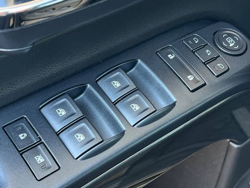 Used 2018 GMC Sierra 1500 SLT w/ All Terrain Package image 13