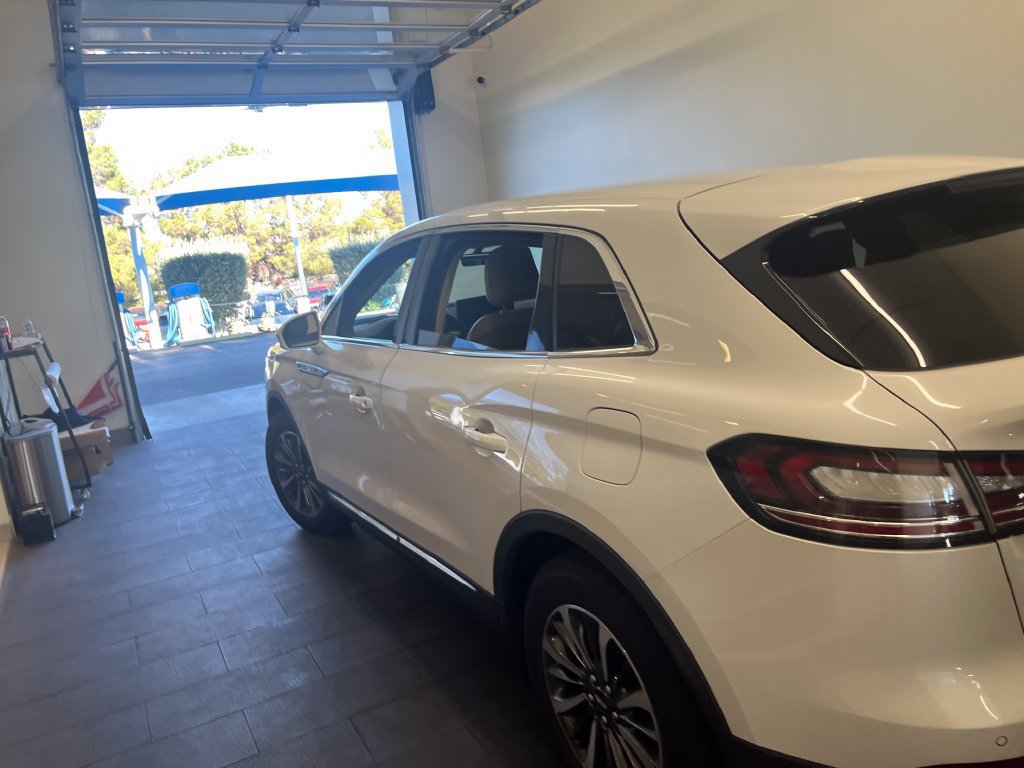 Used 2021 Lincoln Nautilus AWD w/ Equipment Group 101A image 4