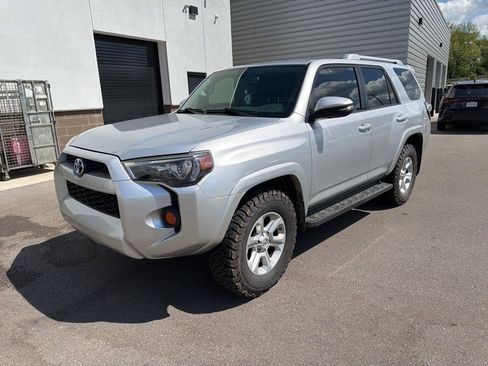 Used 2016 Toyota 4Runner SR5 Premium AWD/4WD image 5