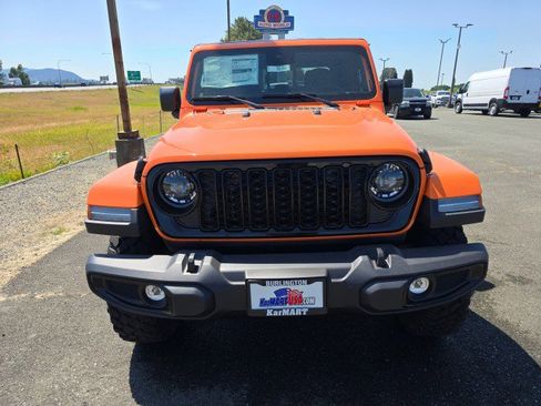 New 2025 Jeep Gladiator Sport image 9