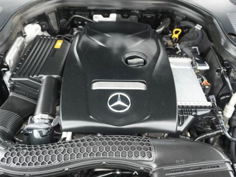 Used 2018 Mercedes-Benz GLC 300 image 35