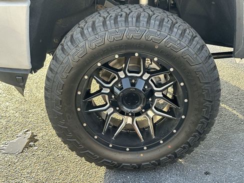 Used 2021 GMC Sierra 2500 Denali w/ Denali Ultimate Package image 12