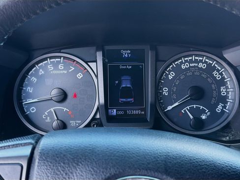 Used 2016 Toyota Tacoma TRD Sport w/ Premium & Technology Package image 11