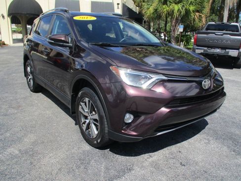 Used 2017 Toyota RAV4 XLE AWD/4WD image 2