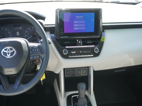 Used 2025 Toyota Corolla Cross L FWD image 15