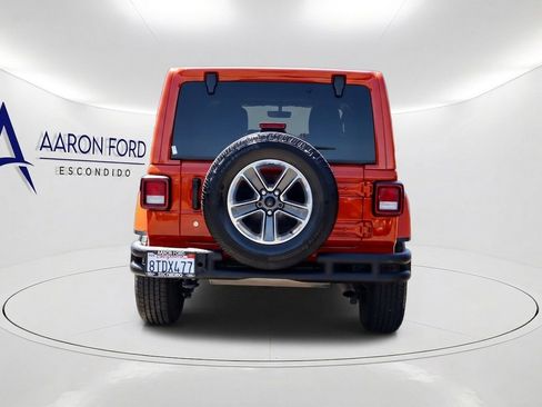 Used 2019 Jeep Wrangler Unlimited Sahara w/ Uconnect 4C Nav & Sound Group AWD/4WD image 5
