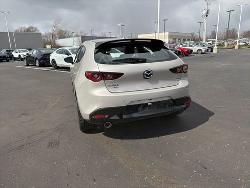 New 2026 MAZDA MAZDA3 Hatchback w/Premium Plus Pkg image 10