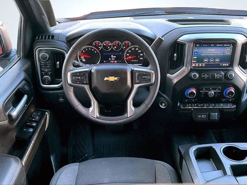 Used 2022 Chevrolet Silverado 1500 LT image 6