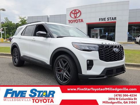 Used 2025 Ford Explorer ST w/ Sun And Sound Package RWD image 1