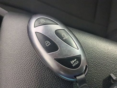 Used 2025 Hyundai Elantra Sport FWD image 35