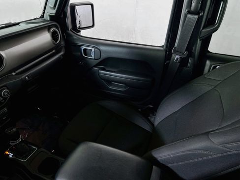 Used 2023 Jeep Gladiator Sport AWD/4WD image 22