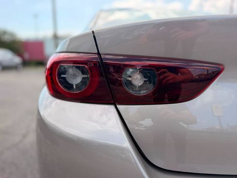 Used 2025 MAZDA MAZDA3 s FWD image 25