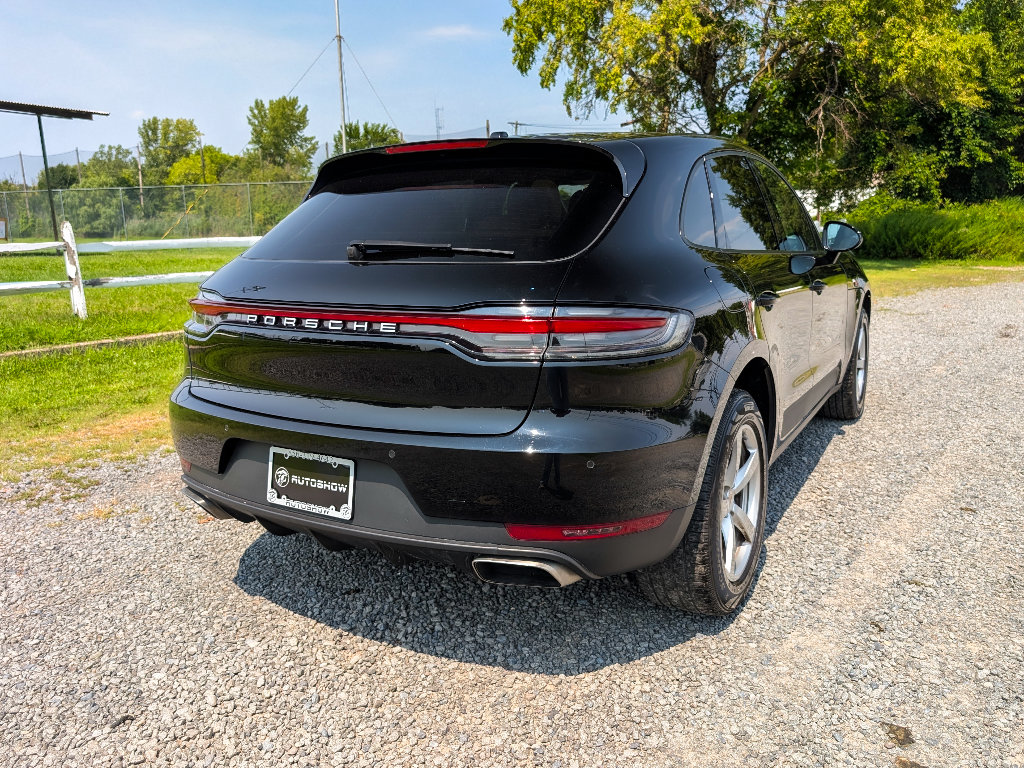Used 2020 Porsche Macan AWD/4WD image 5