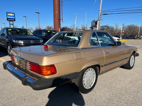 Used 1987 Mercedes-Benz 560 SL image 5