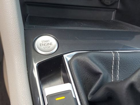 Certified 2023 Volkswagen Tiguan SE R-Line FWD image 30