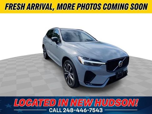 Used 2025 Volvo XC60 B5 Plus w/ Protection Package Premier AWD/4WD image 4