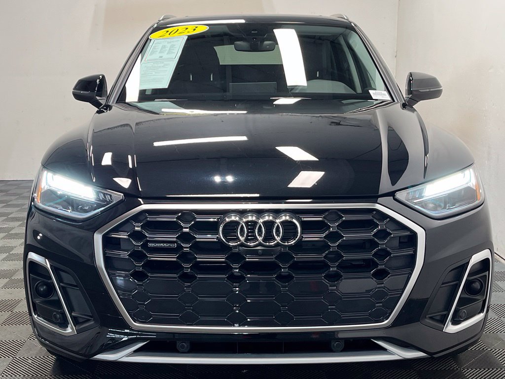 Used 2023 Audi Q5 2.0T Premium Plus w/ Premium Plus Package AWD/4WD image 2