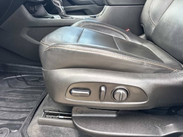 Used 2021 Chevrolet Traverse RS FWD image 21