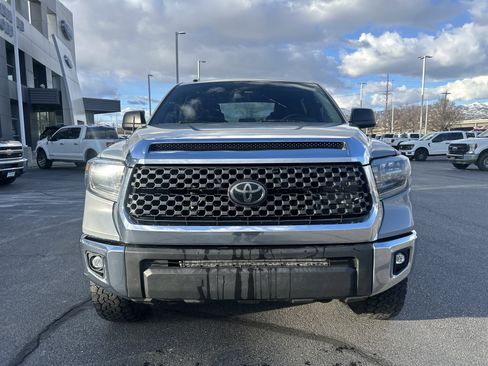 Used 2018 Toyota Tundra SR5 w/ TRD Off Road Package image 8