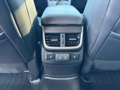 Used 2022 Subaru Outback Limited AWD/4WD image 12