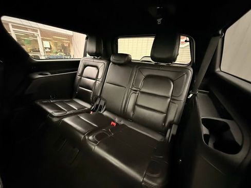 Used 2019 Lincoln Navigator L Reserve image 34
