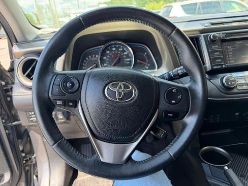 Used 2014 Toyota RAV4 Limited w/ Technology Package AWD/4WD image 18