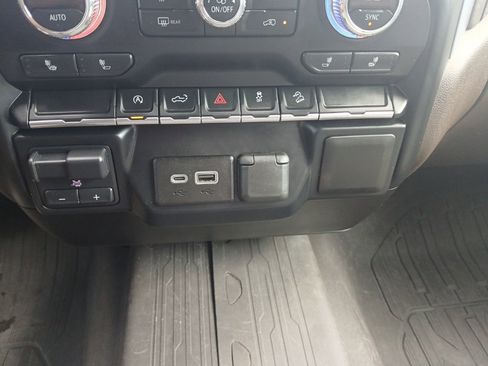 Used 2019 GMC Sierra 1500 SLE w/ SLE Value Package image 25