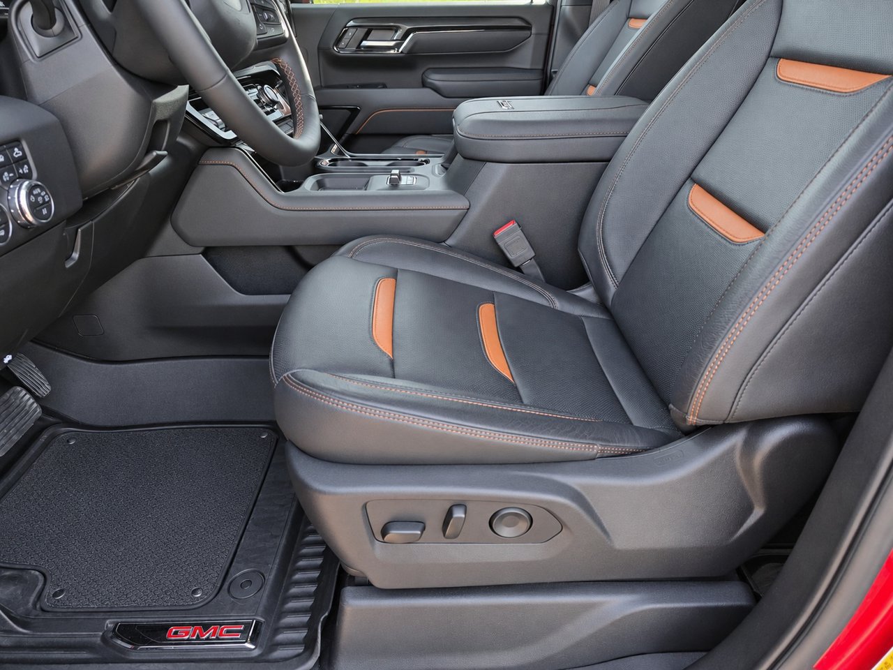 Certified 2025 GMC Sierra 3500 AT4 w/ AT4 Premium Plus Package AWD/4WD image 18