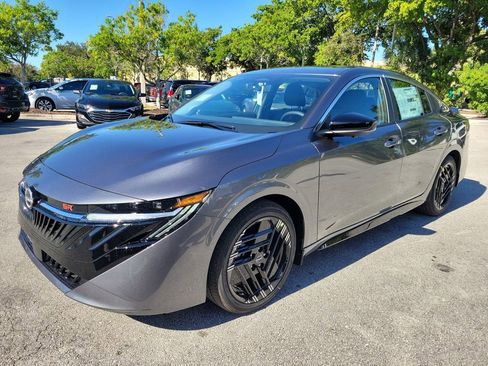 New 2026 Nissan Sentra SR image 7