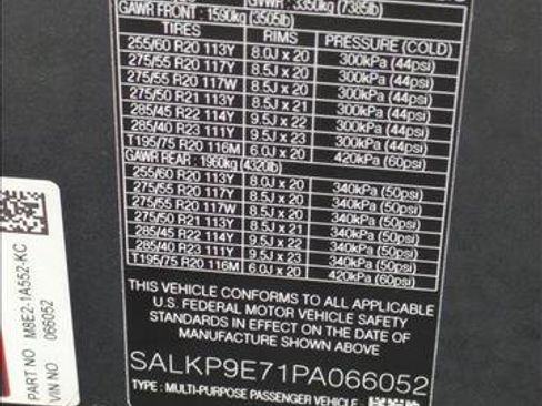 Certified 2023 Land Rover Range Rover SE image 28