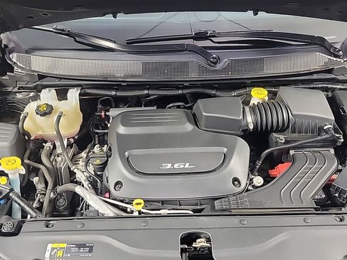 Used 2019 Chrysler Pacifica Limited FWD image 13