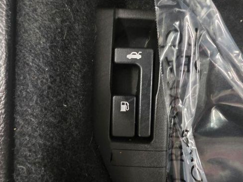 Used 2015 Subaru Impreza 2.0i Premium w/ Popular Package #2 AWD/4WD image 21