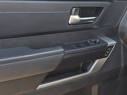 Used 2022 Toyota Tundra Platinum image 12