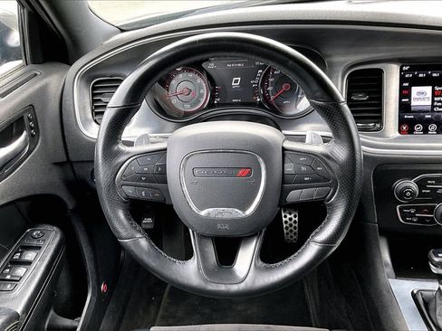 Used 2017 Dodge Charger R/T image 10
