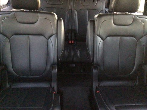 Used 2021 Jeep Grand Cherokee L Overland w/ Advanced Protech Group III image 15