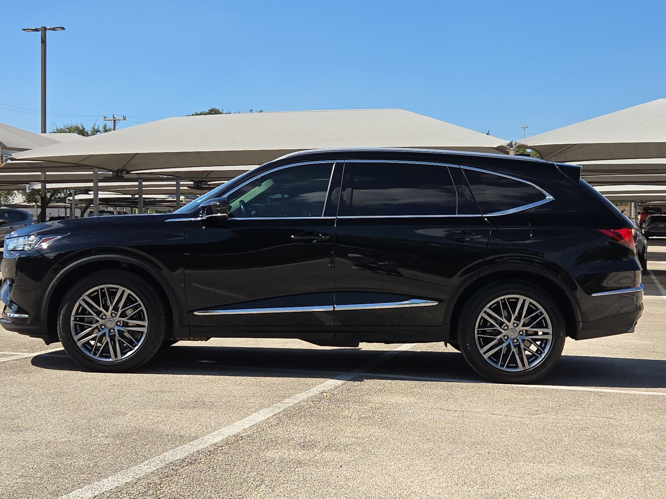 Used 2024 Acura MDX w/ Advance Package AWD/4WD image 6