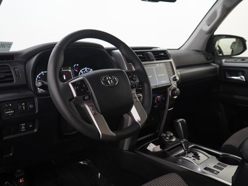 Used 2024 Toyota 4Runner SR5 AWD/4WD image 23