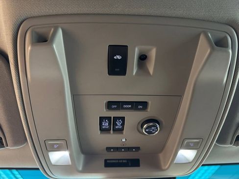 Used 2019 GMC Yukon Denali w/ Denali Ultimate Package image 22