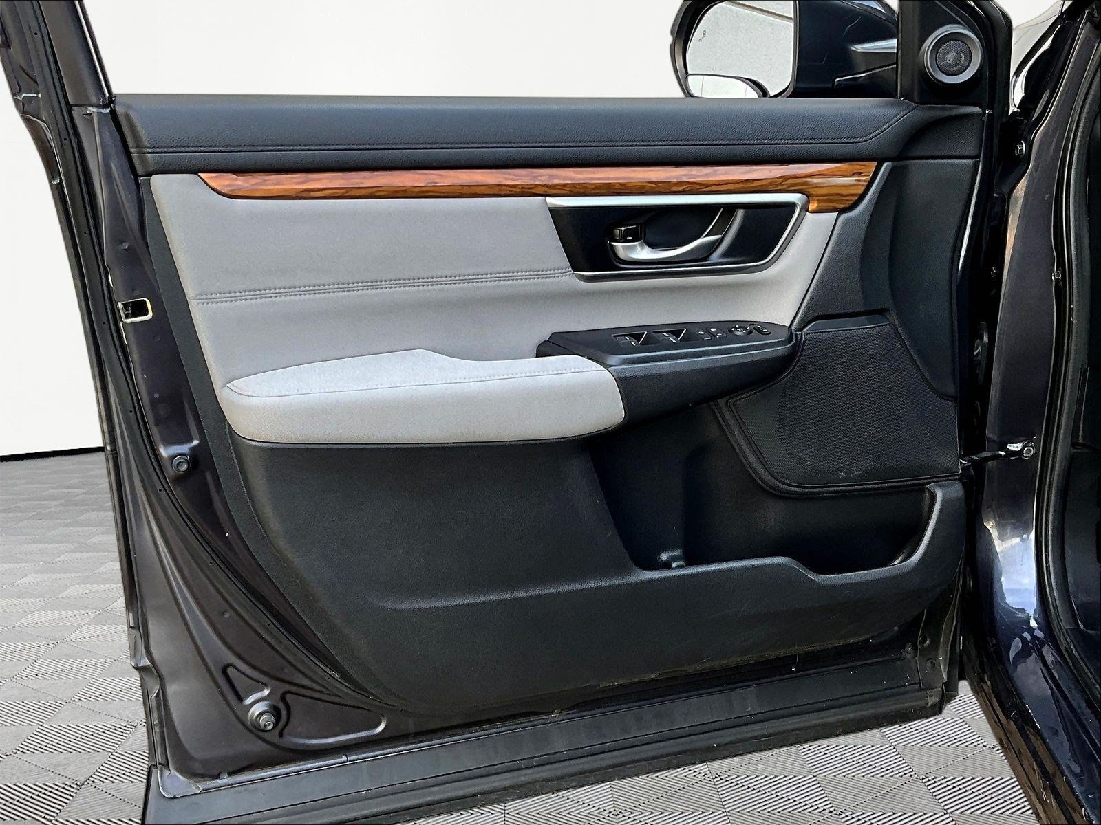 Used 2019 Honda CR-V EX image 19