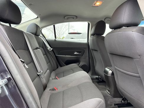 Used 2016 Chevrolet Cruze Eco image 16