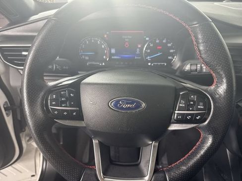 Used 2023 Ford Explorer ST-Line AWD/4WD image 12