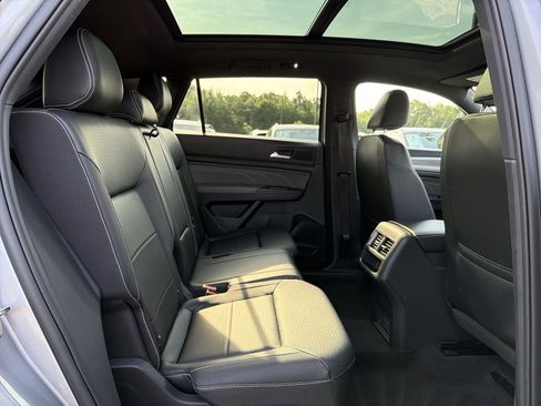 Used 2021 Volkswagen Atlas Cross Sport SE w/ Panoramic Sunroof Package AWD/4WD image 16
