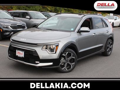 New 2025 Kia Niro EX Touring