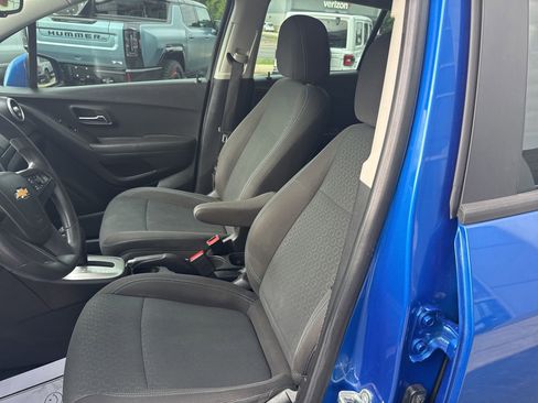 Used 2015 Chevrolet Trax LS AWD/4WD image 19