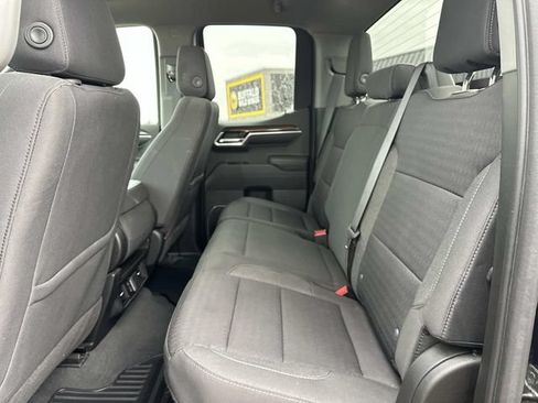 Used 2023 Chevrolet Silverado 1500 LT AWD/4WD image 11