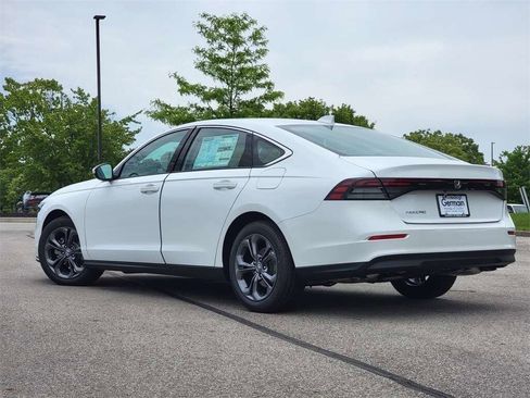 Used 2023 Honda Accord EX image 19