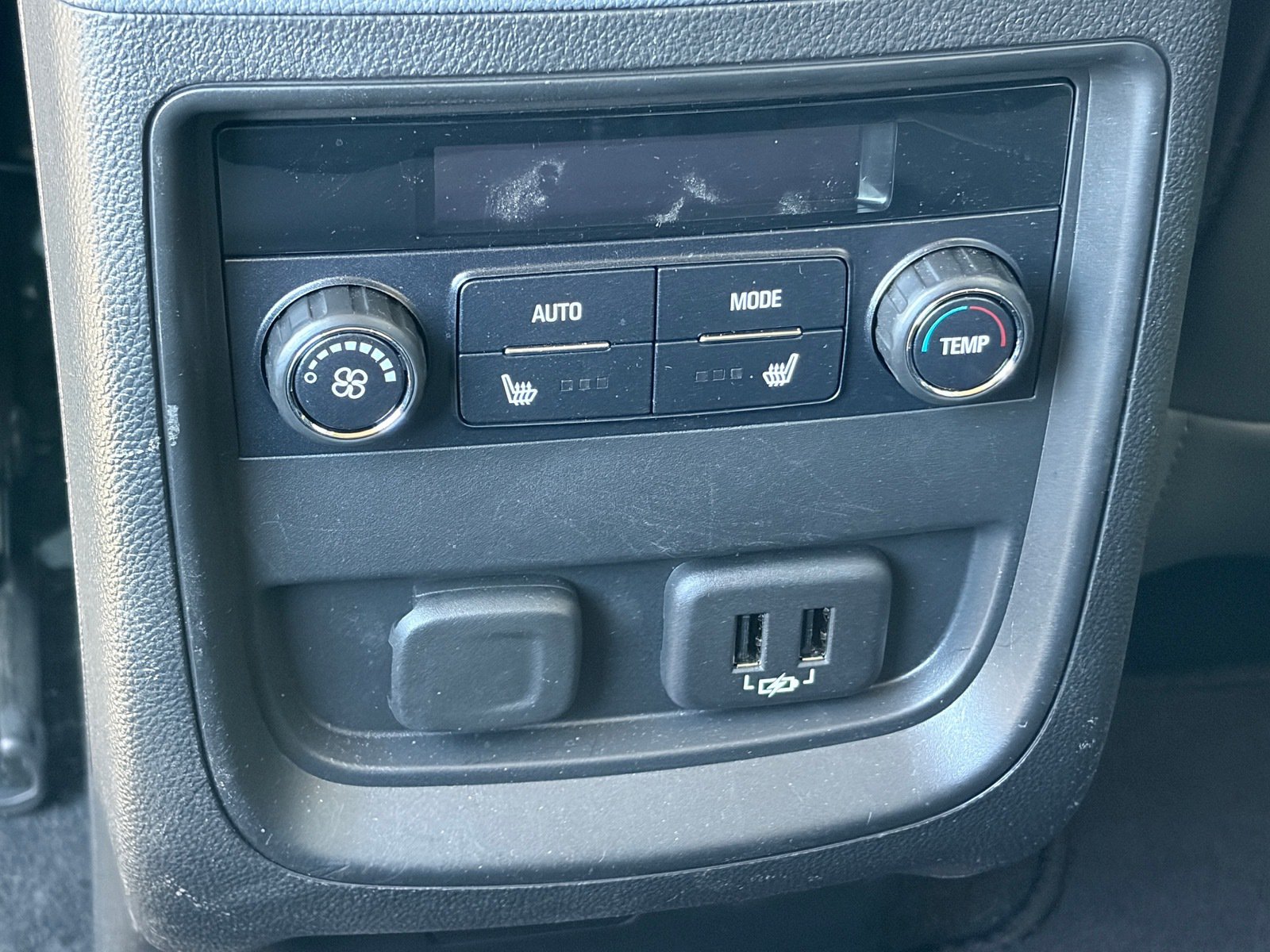 Used 2019 Buick Envision Essence w/ LPO, Active Package FWD image 13