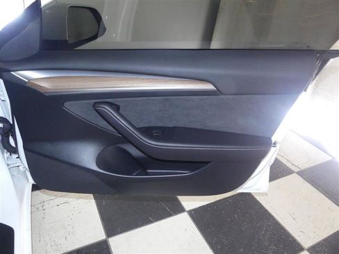 Used 2023 Tesla Model 3 Standard Range RWD image 23