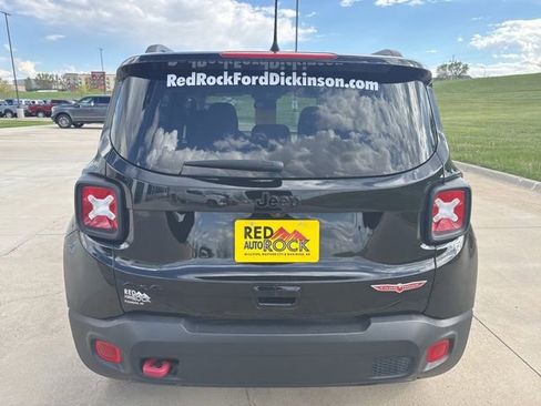 Used 2023 Jeep Renegade Trailhawk AWD/4WD image 4